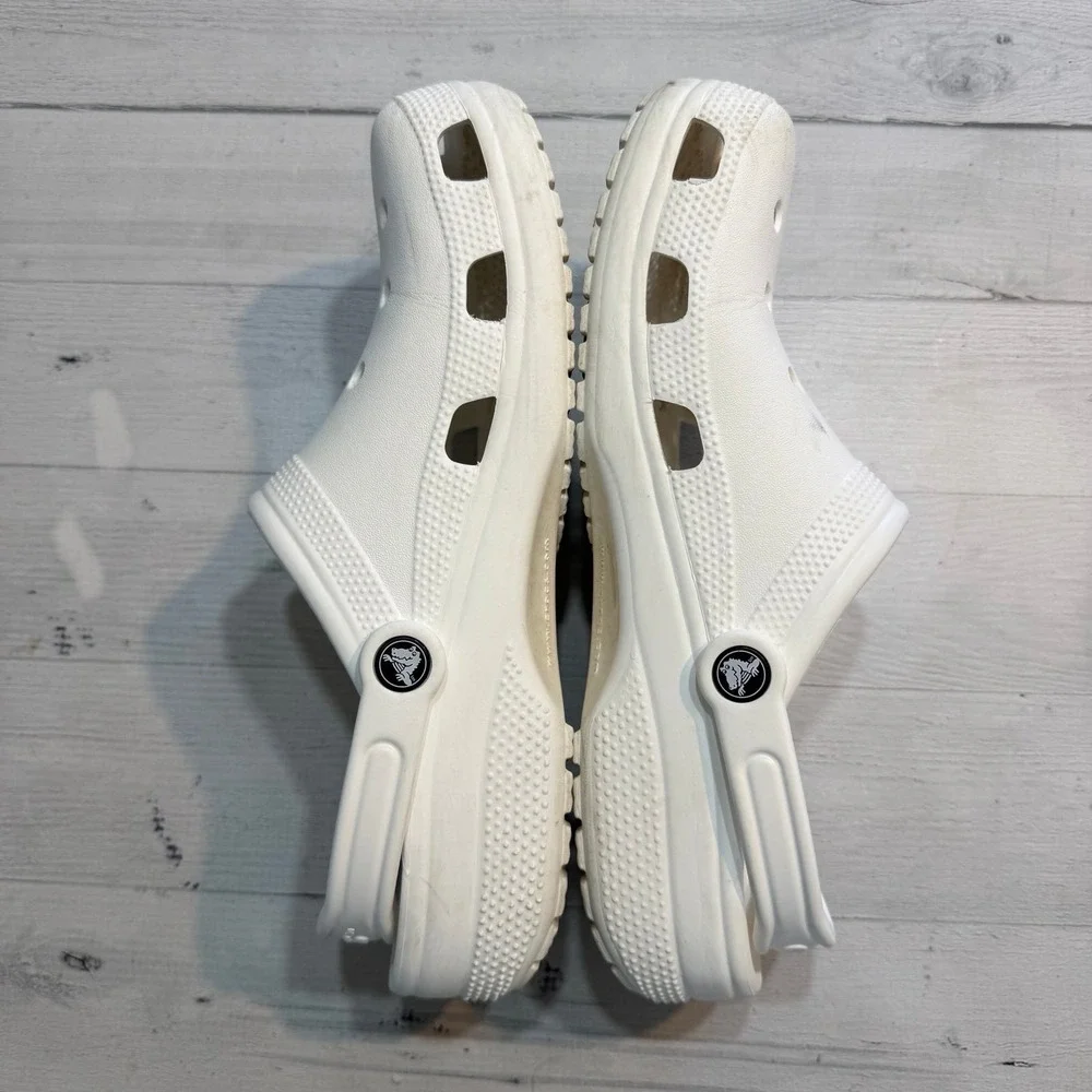Crocs classic clogs shoes white‎ men 10 women's 12